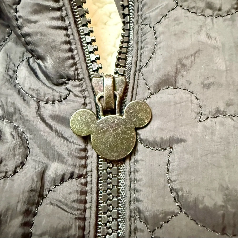 Disney Parks Women’s Mickey Mouse Ears Black Quilted Jacket Sherpa Lining Size L - Picture 5 of 13